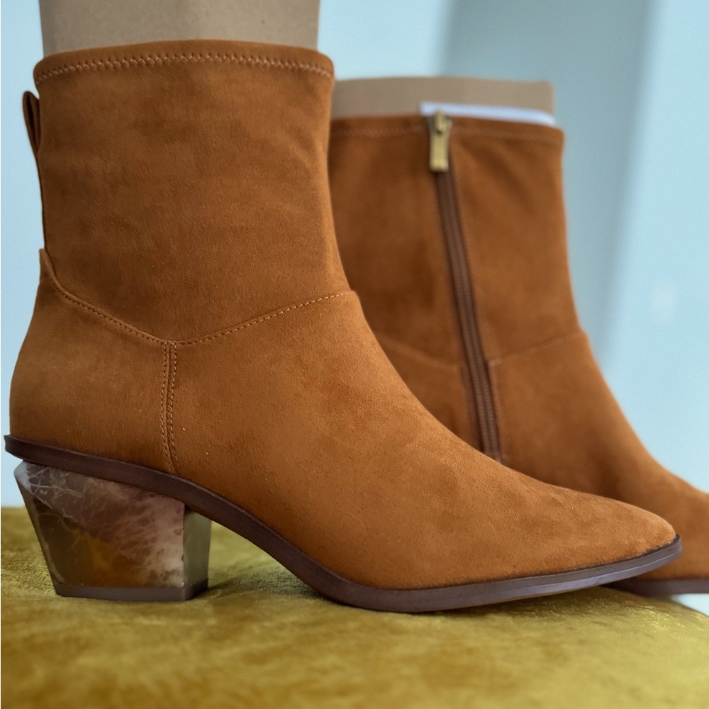 FRANCO SARTO Womens Sammi Suede Bootie Pointed Toe Block Heel Booties 8M NIB